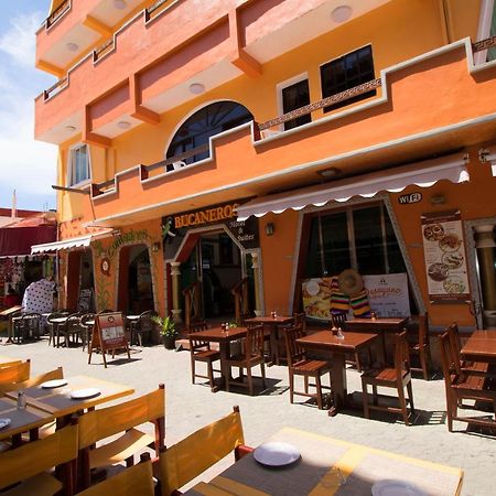 Hotel Bucaneros Isla Mujeres Extérieur photo