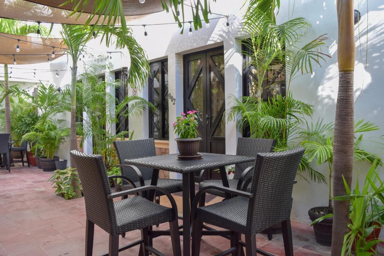 Hotel Bucaneros Isla Mujeres Extérieur photo