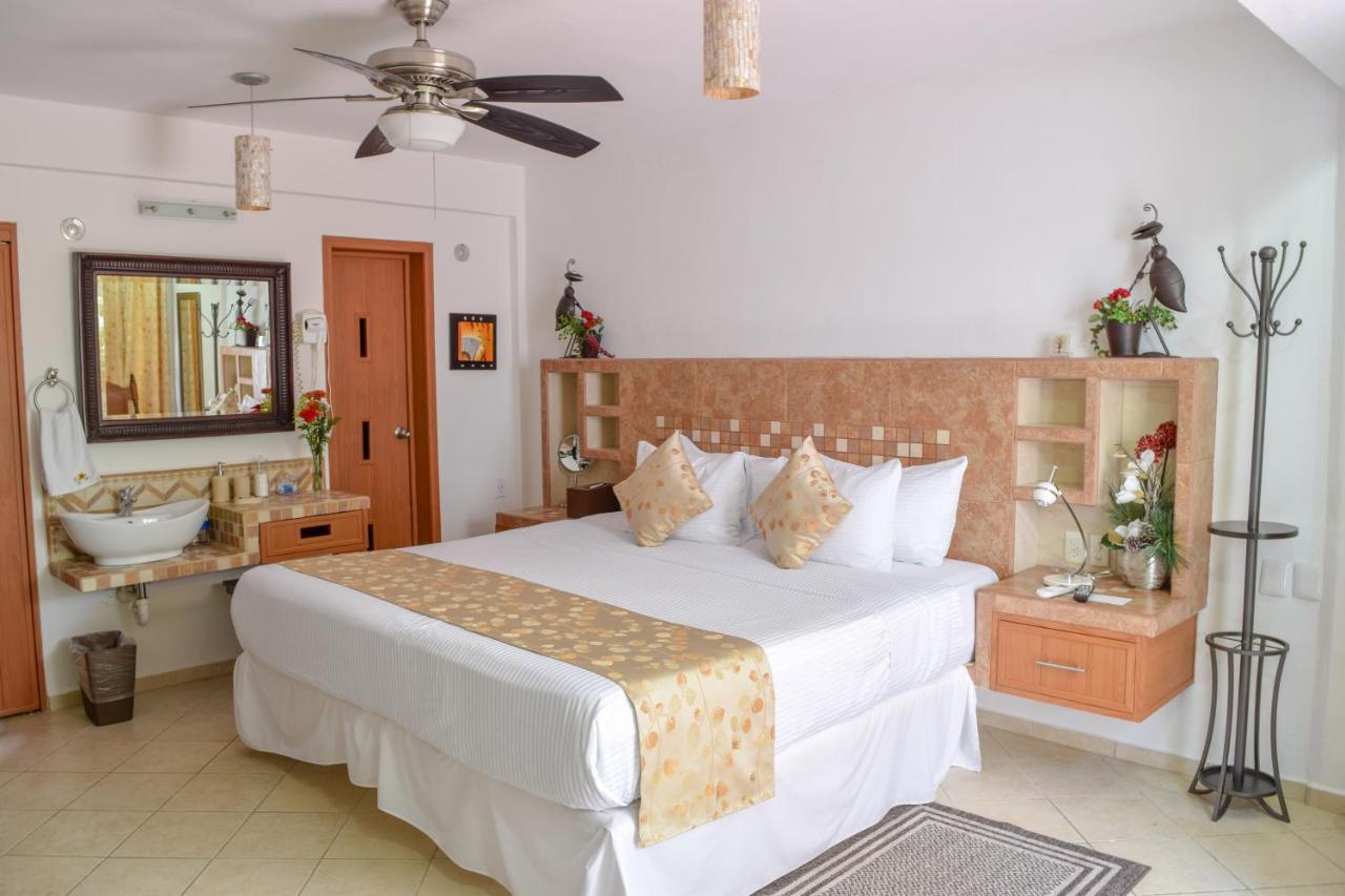 Hotel Bucaneros Isla Mujeres Extérieur photo