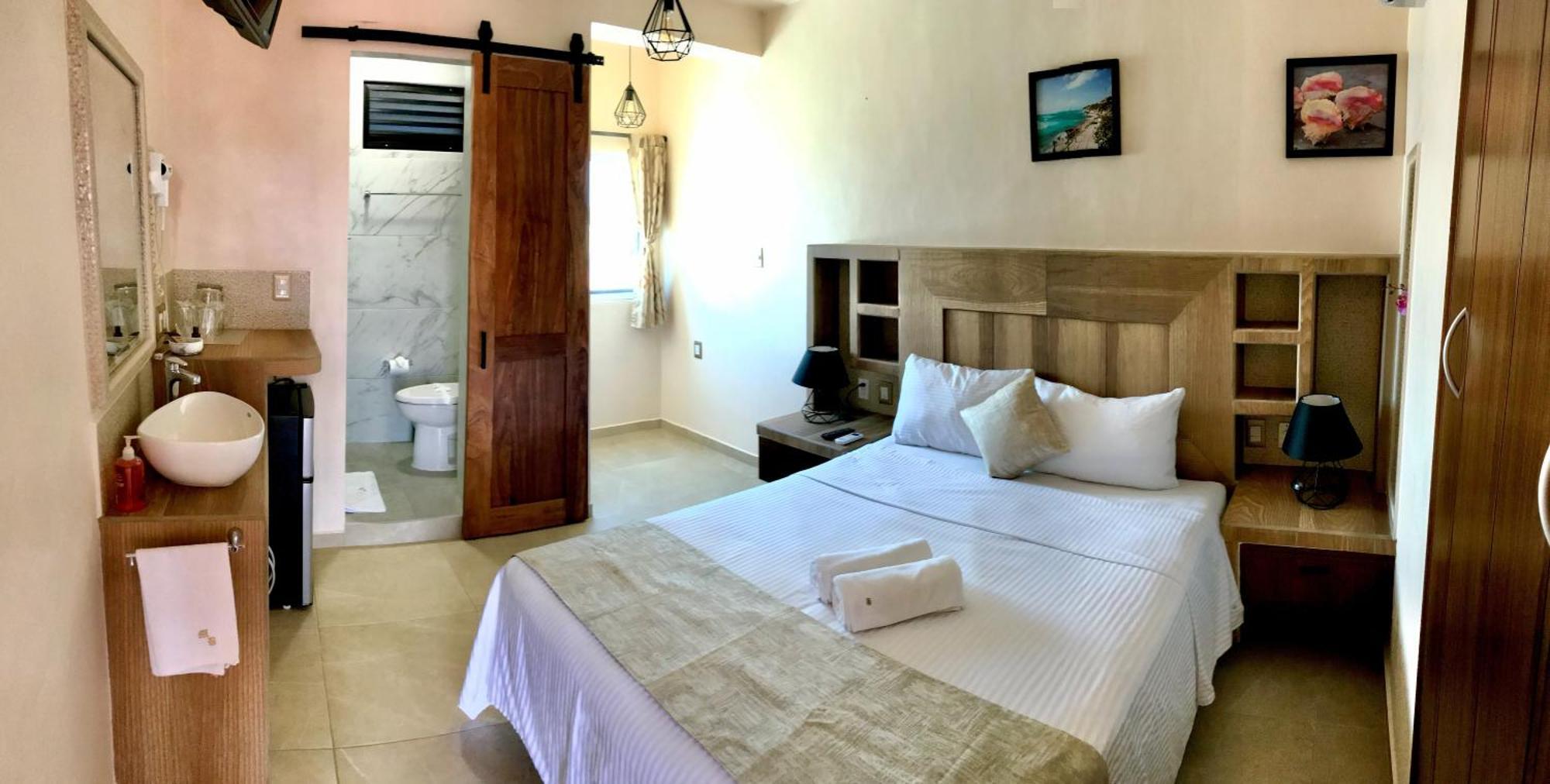 Hotel Bucaneros Isla Mujeres Extérieur photo