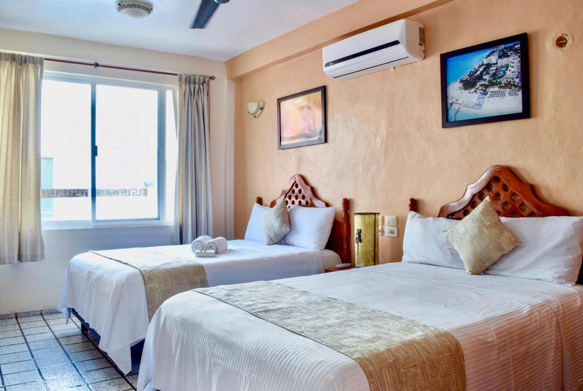 Hotel Bucaneros Isla Mujeres Extérieur photo