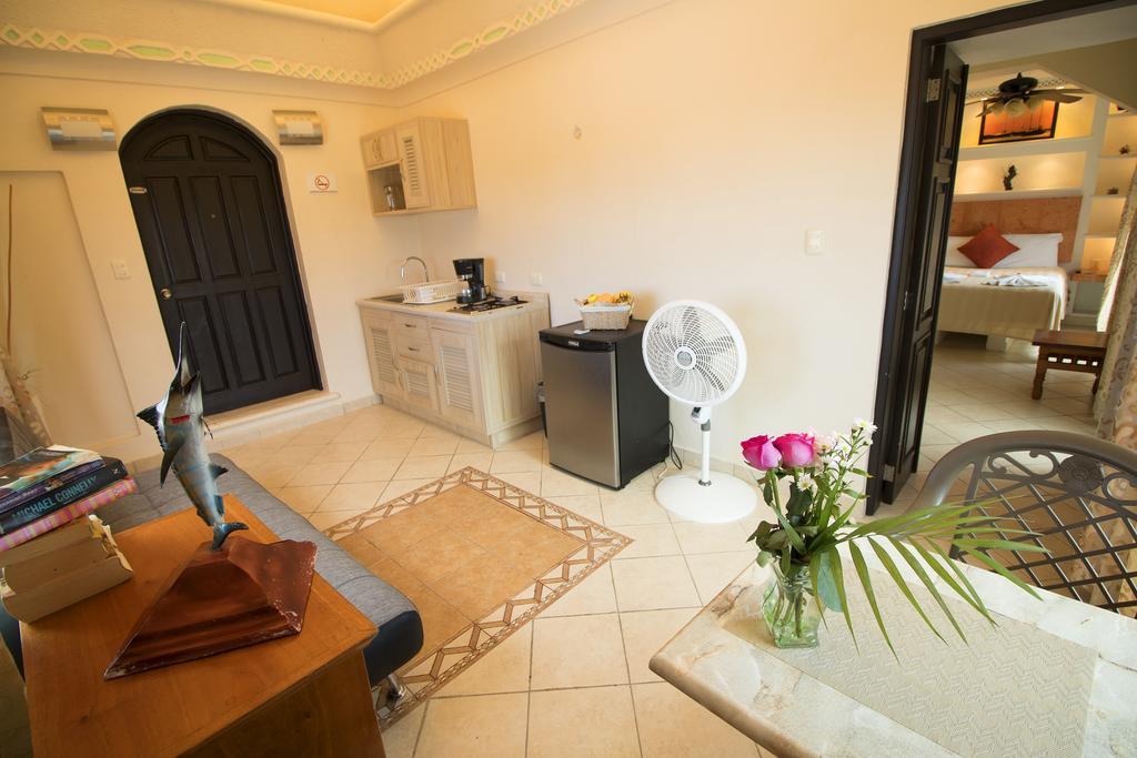 Hotel Bucaneros Isla Mujeres Extérieur photo