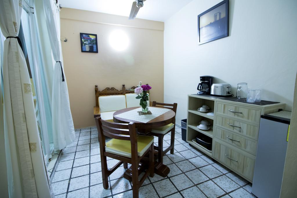 Hotel Bucaneros Isla Mujeres Extérieur photo