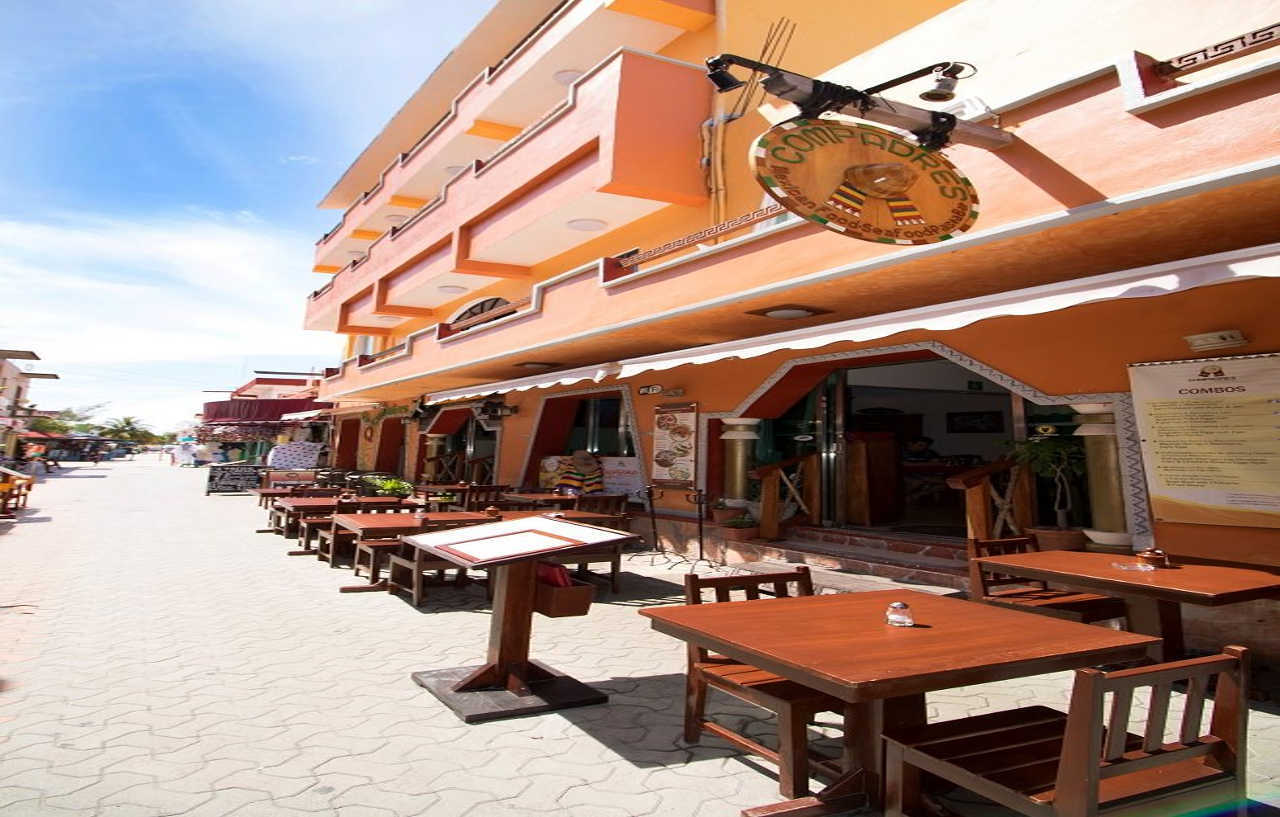 Hotel Bucaneros Isla Mujeres Extérieur photo